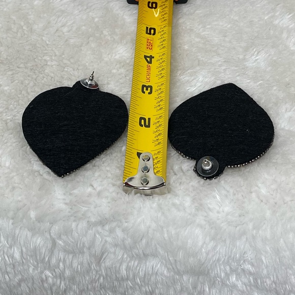 NWOT Large Seed Bead on Felt Post Earrings - Picture 4 of 5